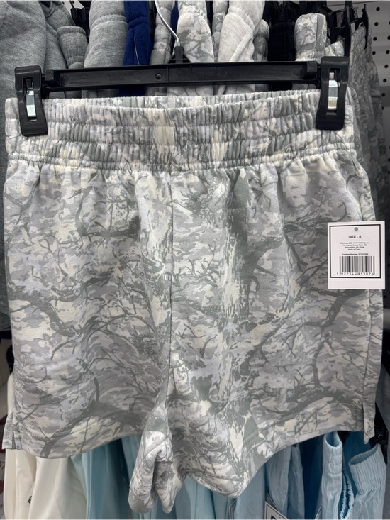 Pants - Women's Gray Camo Elastic-Waist Shorts